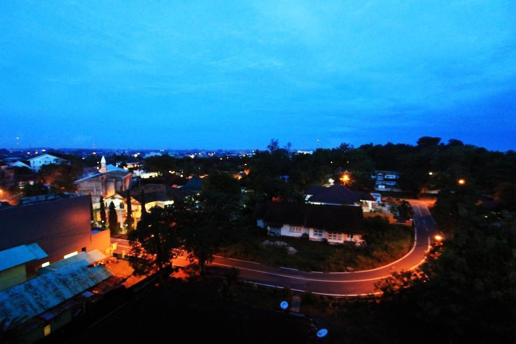โรงแรมแกรนด์ฮาติก้า ตันจุงปันดัน ภายนอก รูปภาพ